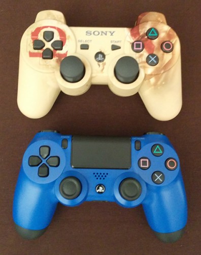 DualShock4PS4-4