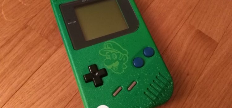 Arrivage de la Game Boy custom Luigi by Muchunow